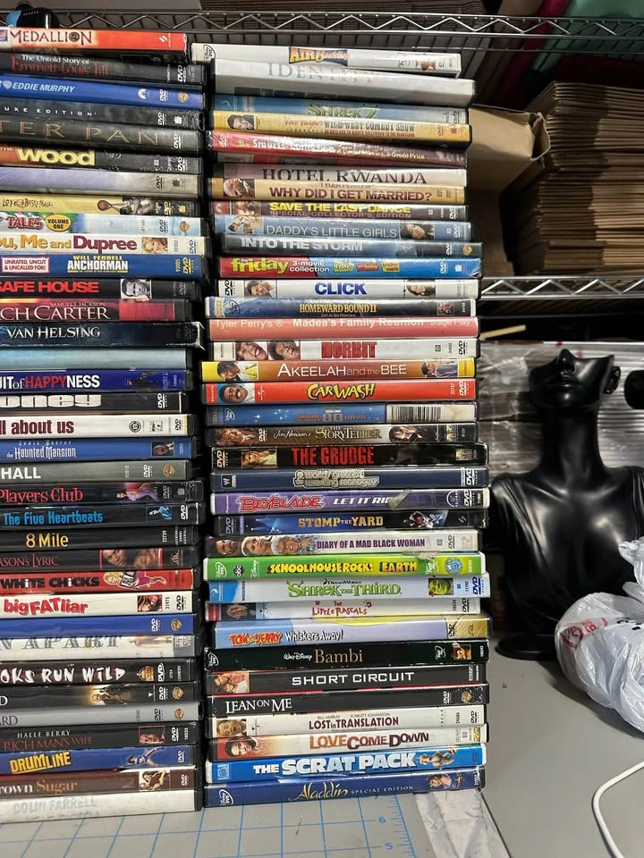 Lot of 104 DVD Movies: Family, Comedy, Drama, Kids & More - photo 4