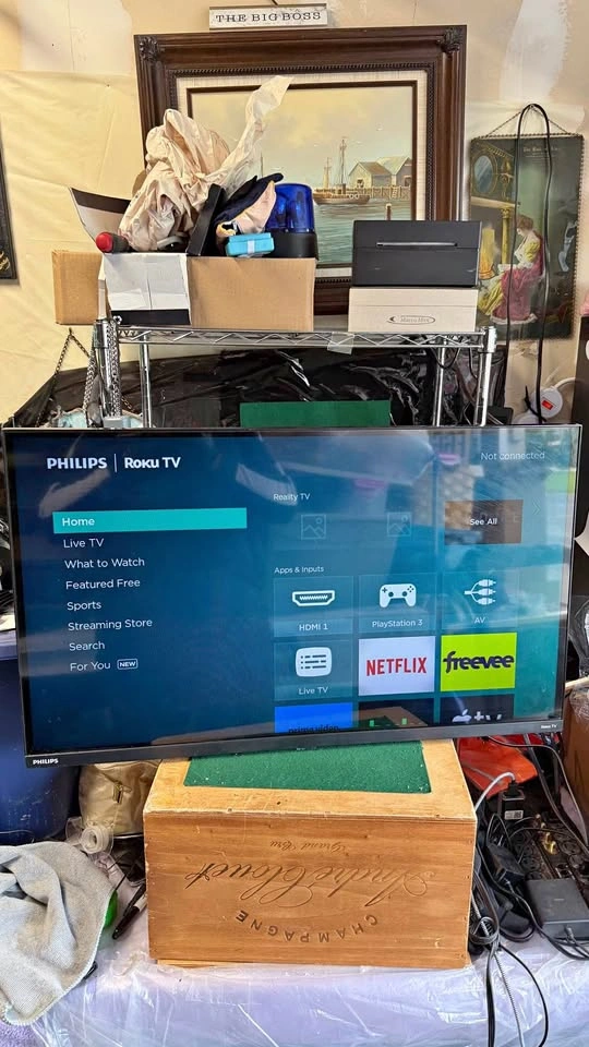 Philips 32” Roku Smart TV 32PFL6452/F7D Tested Working