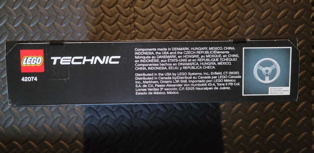 LEGO TECHNIC 42074: Racing Yacht, New & Factory Sealed, Retired - photo 3