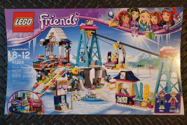 LEGO FRIENDS 41324: Snow Resort Ski Lift, New & Factory Sealed