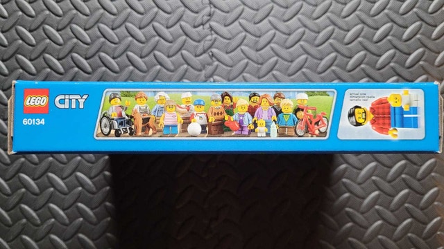 LEGO City 60134 People Pack Fun in the Park, New & Sealed - photo 3
