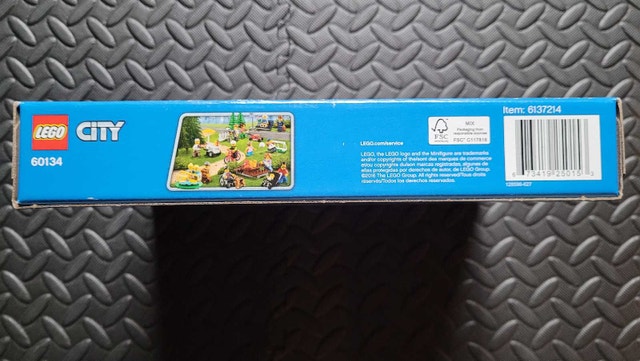 LEGO City 60134 People Pack Fun in the Park, New & Sealed - photo 5