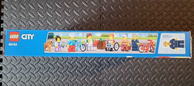 LEGO CITY 60154: Bus Station, New & Factory Sealed, Retired RARE - photo 3