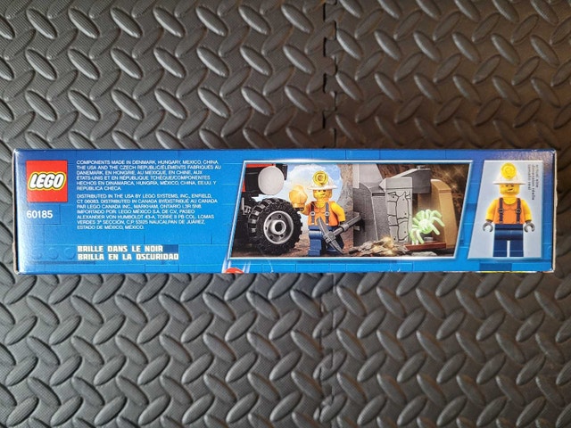 LEGO CITY 60185: Mining Power Splitter, New and Factory Sealed - photo 4