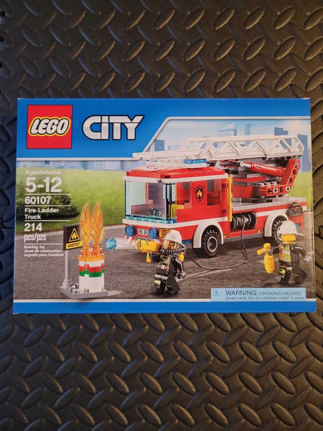 LEGO CITY 60107: Fire Ladder Truck, New and Factory Sealed