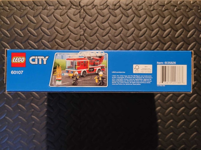 LEGO CITY 60107: Fire Ladder Truck, New and Factory Sealed - photo 5