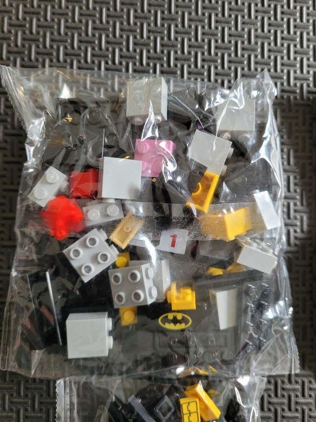 LEGO BrickHeadz 1 41585: Batman, New, Factory Sealed Bags NO BOX - photo 4