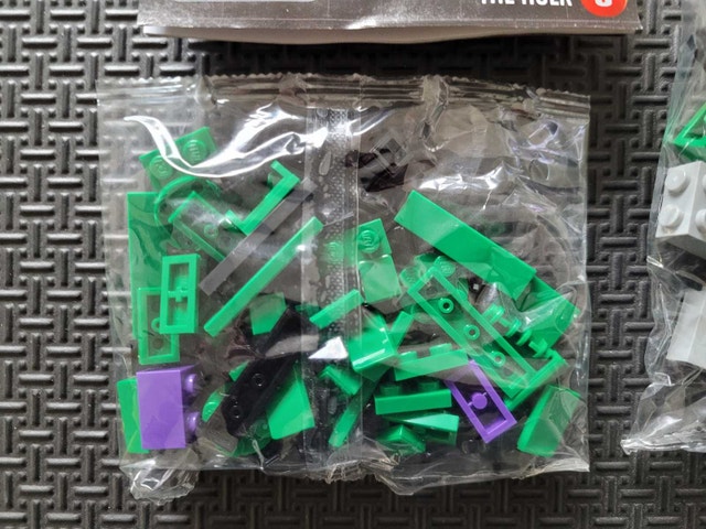 LEGO BrickHeadz #8 41592: The Hulk, Factory Sealed Bags NO BOX - photo 3