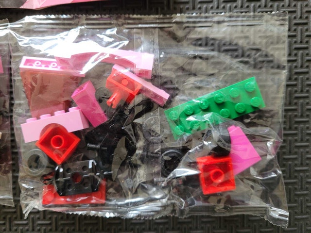 LEGO Classic 10707: Red Creativity Box, Sealed Bags NO BOX - photo 4