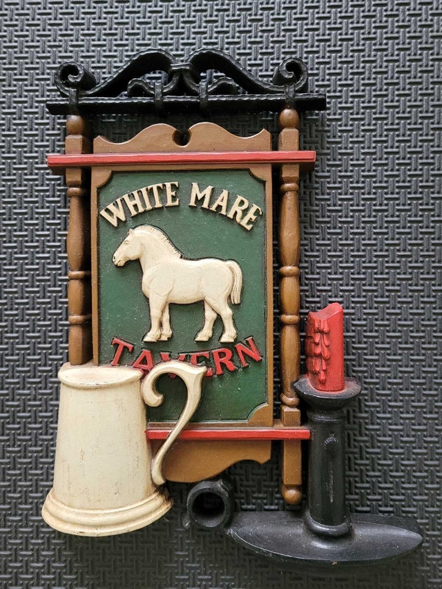 White Mare Tavern Vintage 1975 Syroco Wall Plaque - Rare!
