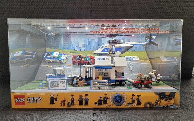 LEGO City Police 60138 & 60139 Store Display w/ Lights
