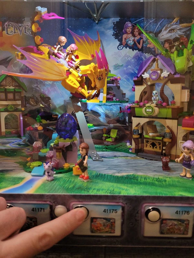 LEGO Elves Store Display with 4 Sets & Working Lights - photo 3