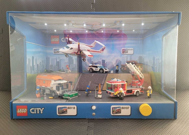 LEGO City Store Display 2015 with Working Lights