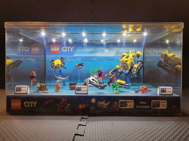 LEGO CITY Deep Sea 2015 Store Display with Working Lights, RARE!