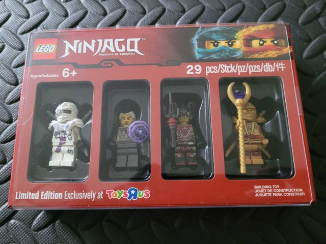 LEGO 5004938 NINJAGO Toys R Us Bricktober 2017 Exclusive NEW