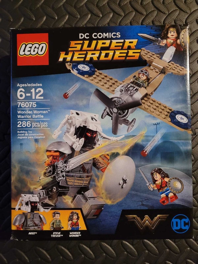 LEGO DC Comics Super Heroes 76075: Wonder Woman Warrior Battle