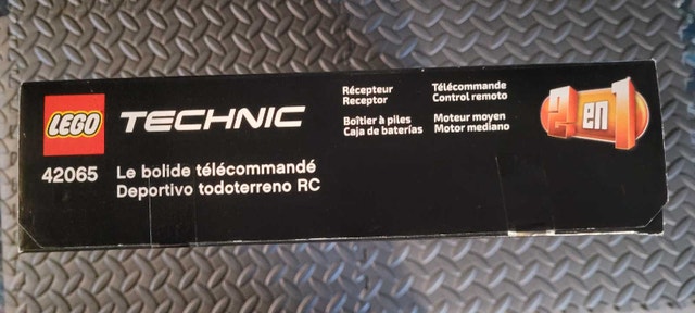 LEGO TECHNIC 42065: RC Tracked Racer, New & Factory Sealed Rare - photo 5