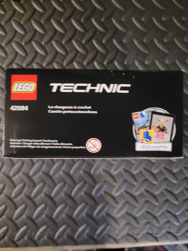 LEGO TECHNIC 42084: Hook Loader, New And Still Factory Sealed - photo 4