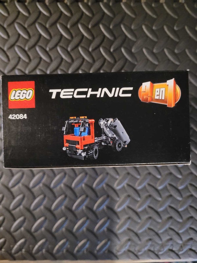 LEGO TECHNIC 42084: Hook Loader, New And Still Factory Sealed - photo 5