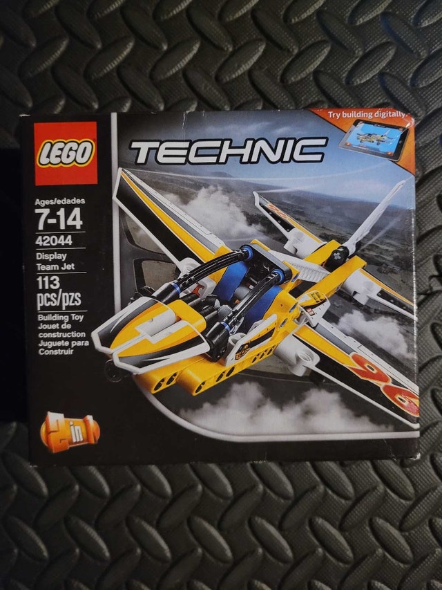 LEGO TECHNIC 42044: Display Team Jet, New & Factory Sealed