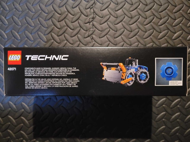 LEGO TECHNIC 42071: Dozer Compactor, New & Factory Sealed - photo 3