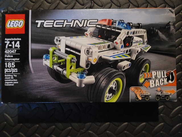LEGO TECHNIC 42047: Police Interceptor, New & Factory Sealed
