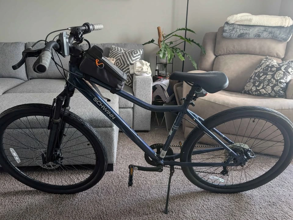 Schwinn Junction Hybrid Bike, 27.5-in. Wheels, 7 Speed - photo 2