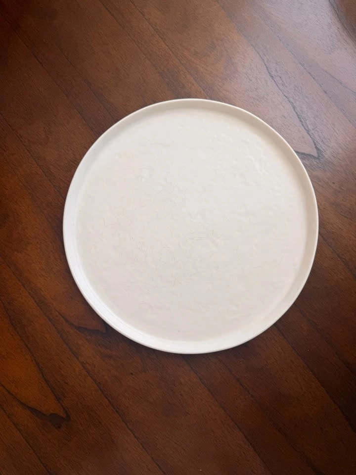 Crate & Barrel Dinnerware Set - photo 3