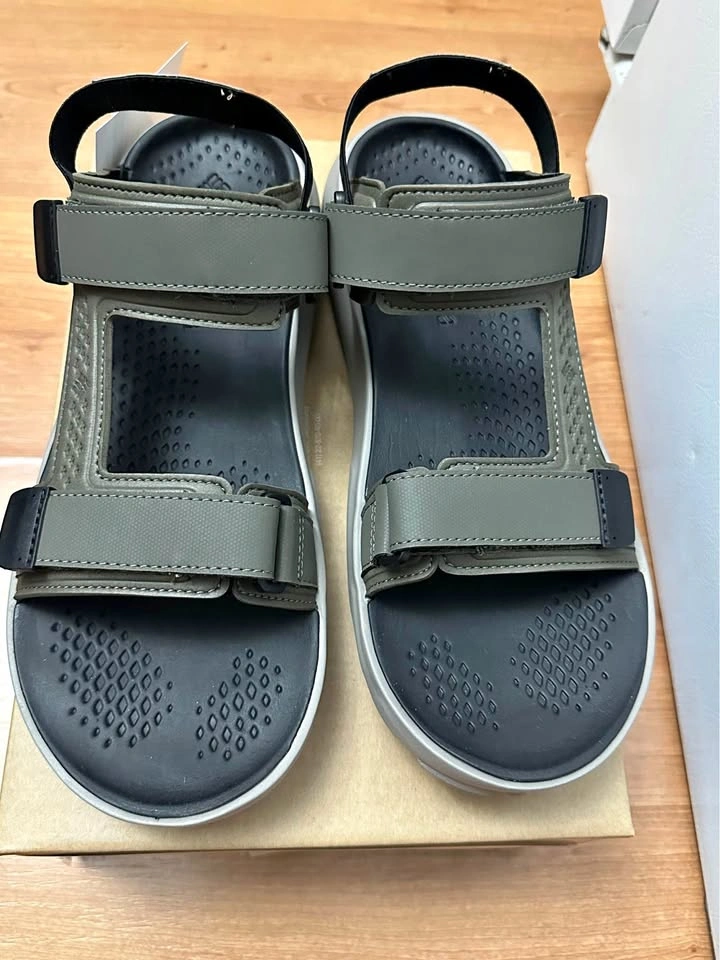 Men's Sandal Size 10