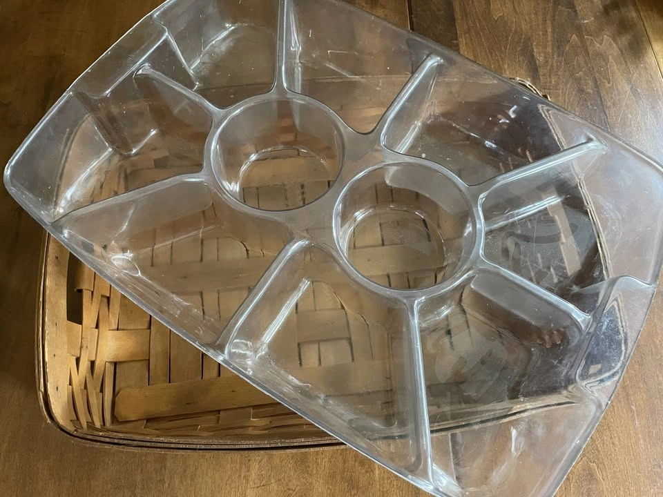 Longaberger Hostess Large Serving Tray Basket with Protector - photo 2