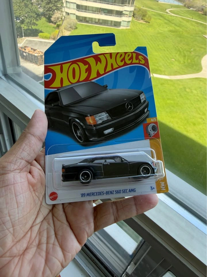 Hot Wheels '89 Mercedes-Benz 560 SEC AMG - photo 2