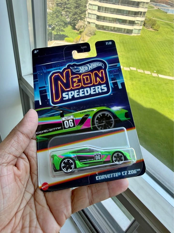 Hot Wheels Neon Speeders Green Corvette C7 Z06
