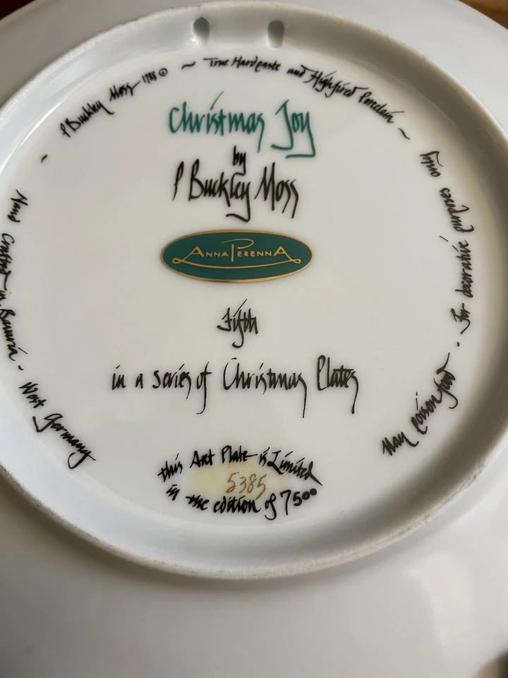 Pat Buckley Moss Christmas Joy Plate - photo 3