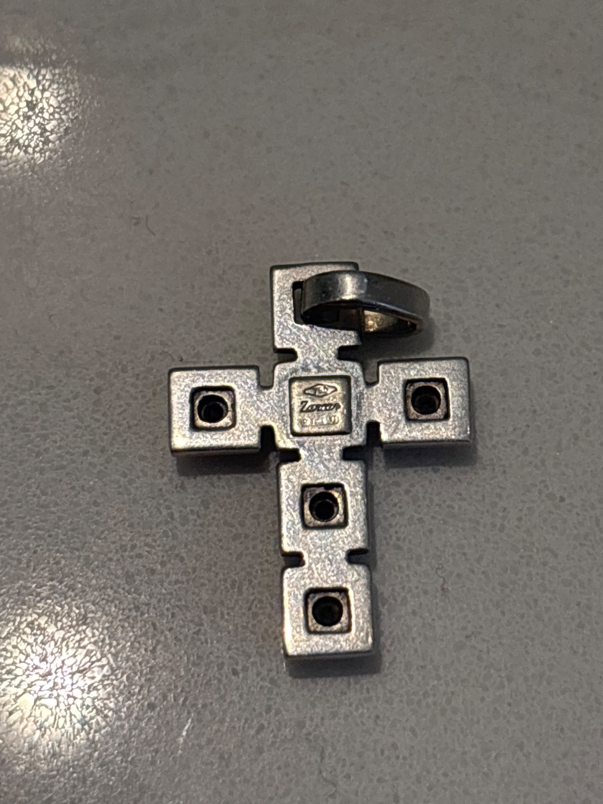 Zancan 18K White Gold Cross Pendant - 5 Black Diamonds - photo 2