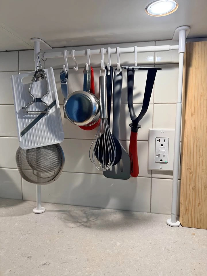 Umbra Kitchen Organizer Tension Rod w/ Hooks