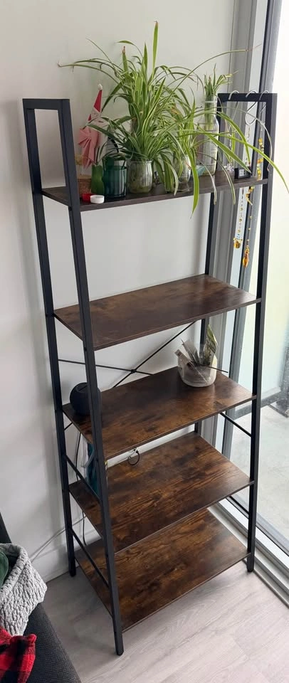 Moving out) Modern 5-tier ladder bookshelf - photo 4