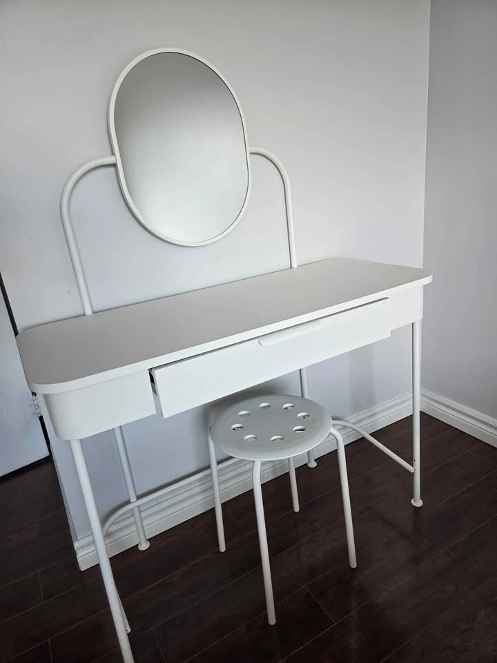 White Dressing Table + Small Chair - photo 2