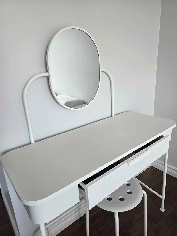White Dressing Table + Small Chair - photo 3