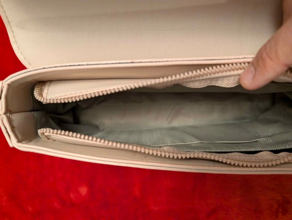 Beige Quilted Leather Wallet / Clutch - photo 3