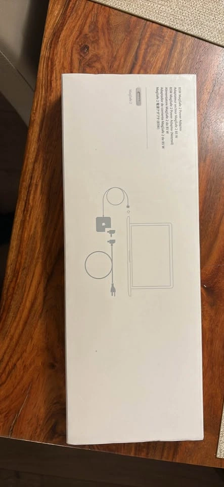 Apple 85W MagSafe 2 Power Adapter - photo 4