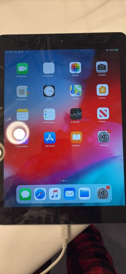 Apple iPad 6th Gen 32GB - photo 3