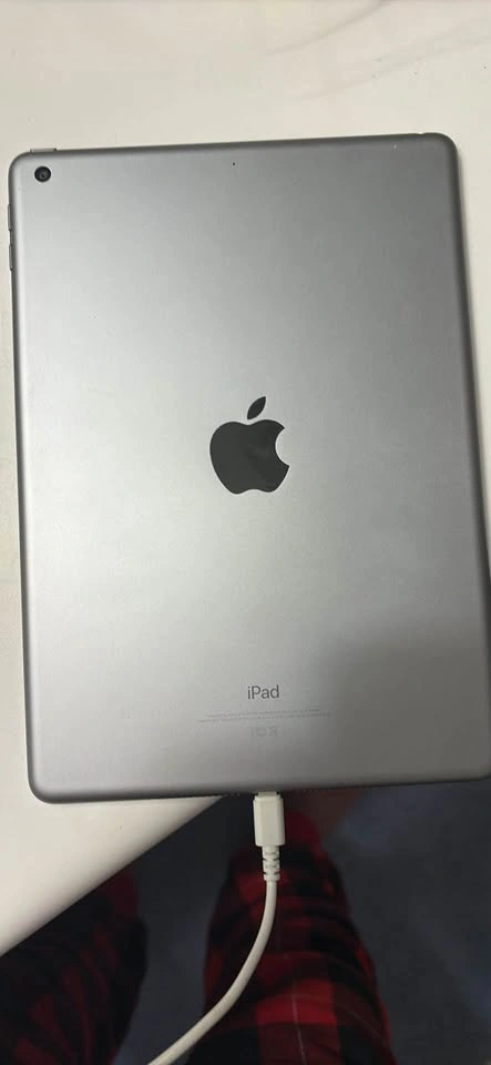 Apple iPad 6th Gen 32GB - photo 5