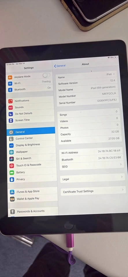 iPad 6th Gen 32GB Space Gray