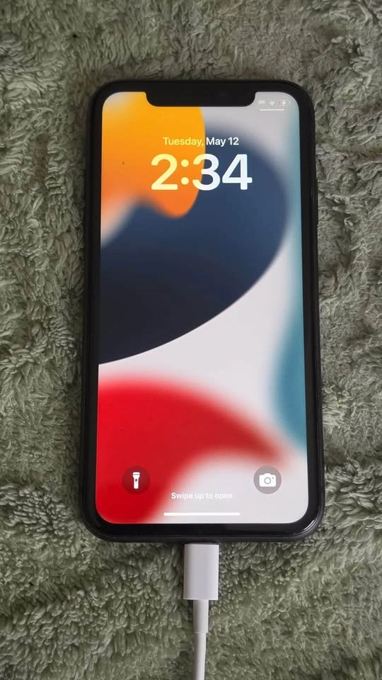 iPhone 11 – 128GB – Unlocked – Good Condition