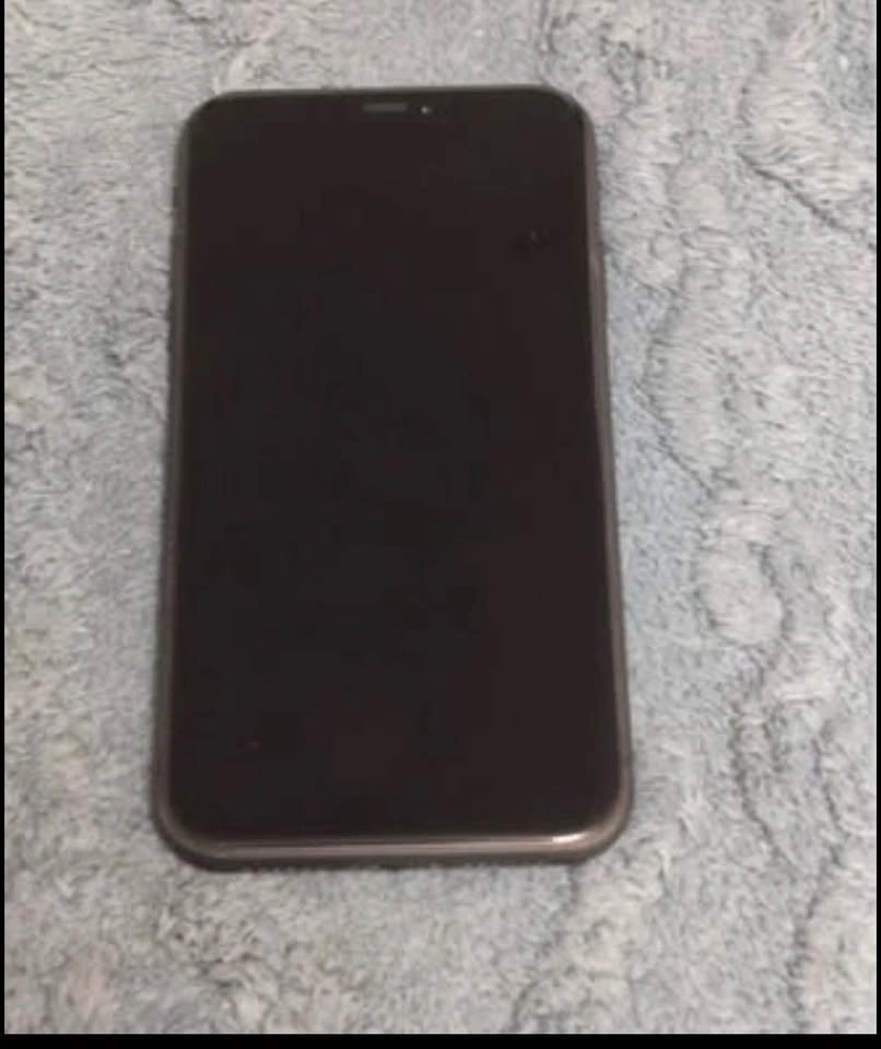 iPhone 11 – 128GB – Unlocked – Good Condition - photo 3