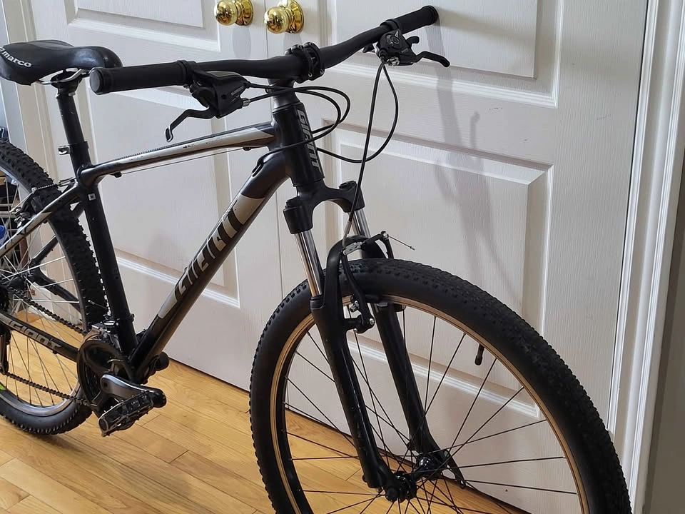 Giant ATX 27.5" Medium Bike - Tuned w/ Warranty - photo 2