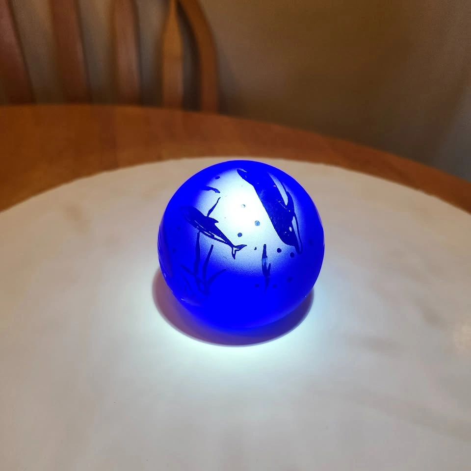 Beautiful Cobalt Blue Marine Life Paperweight - photo 2