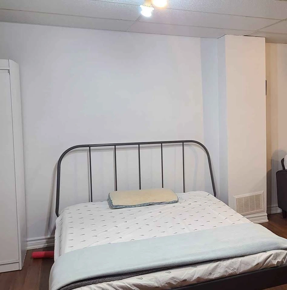 IKEA SAGSTUA Metal Bed Frame - photo 2