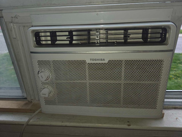 Toshiba Window Air Conditioner 5000 BTU