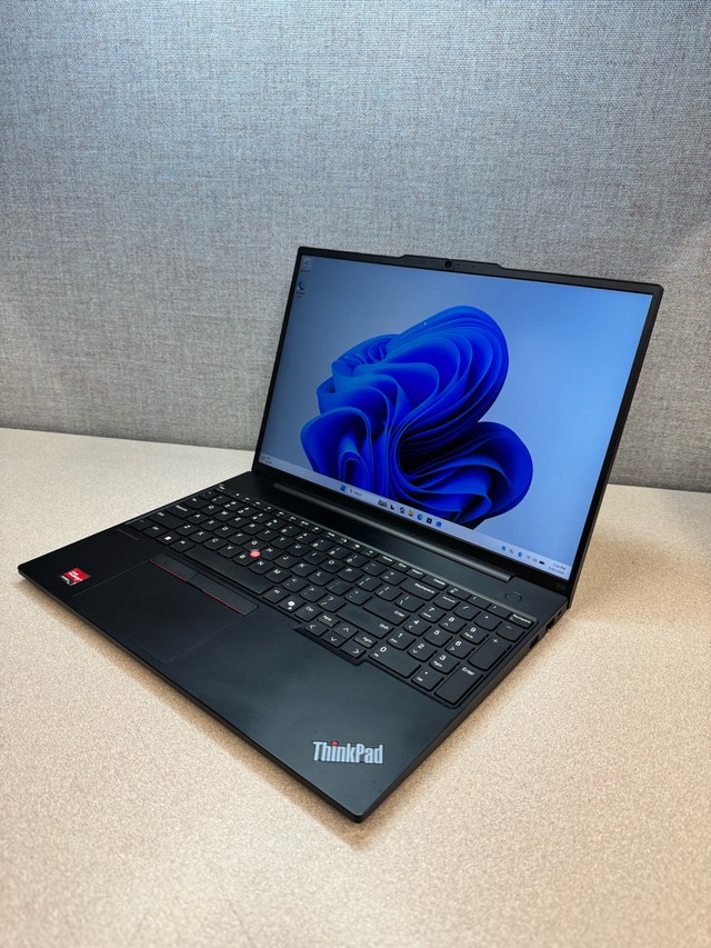 Lenovo Thinkpad E16 G2 - Mint Condition - photo 2